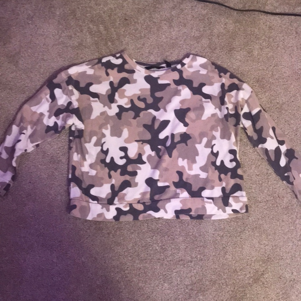 G.I.L.I cropped sweater